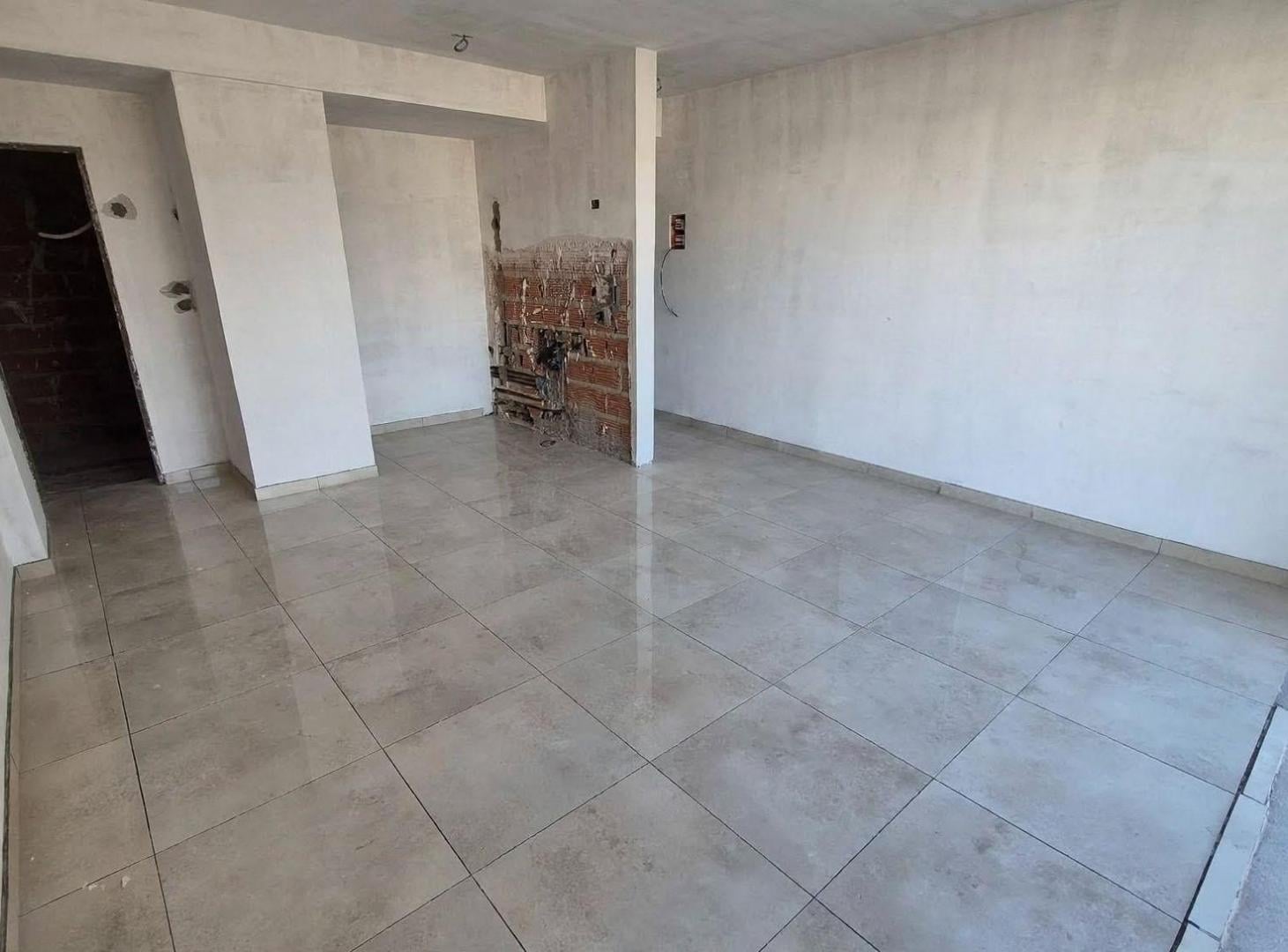 Foto de VENTA MONOAMBIENTE FRENTE MORON POZO, imagen 2