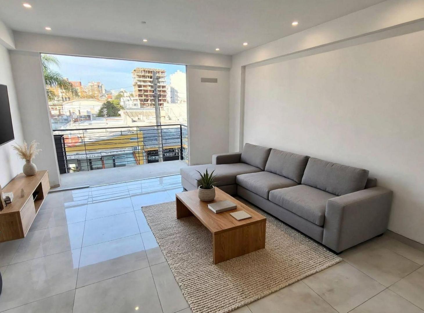 Foto de VENTA 2 AMBIENTES TERRAZA PRIVADA COCHERA MORON, imagen 1