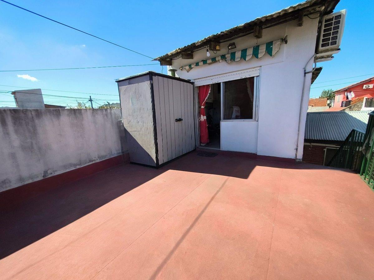 Foto de CASA + DEPARTAMENTO 6 AMBIETES VILLA FIORITO, imagen 5