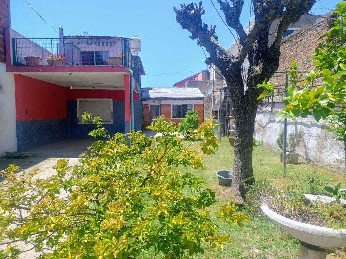 Foto de CASA + DEPARTAMENTO 6 AMBIETES VILLA FIORITO, imagen 4