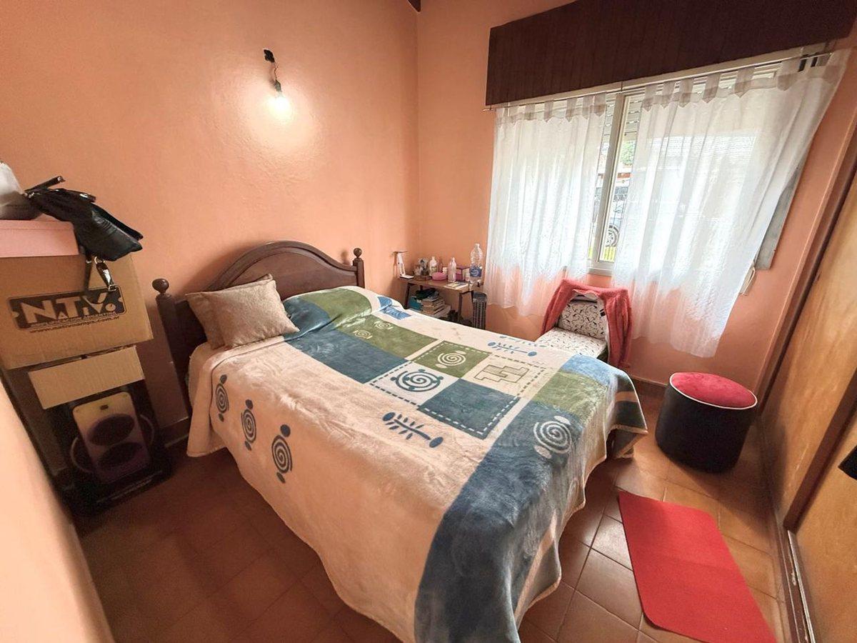 Foto de CASA en VENTA EN MERLO CON PATIO COCHERA Y DPTO, imagen 3
