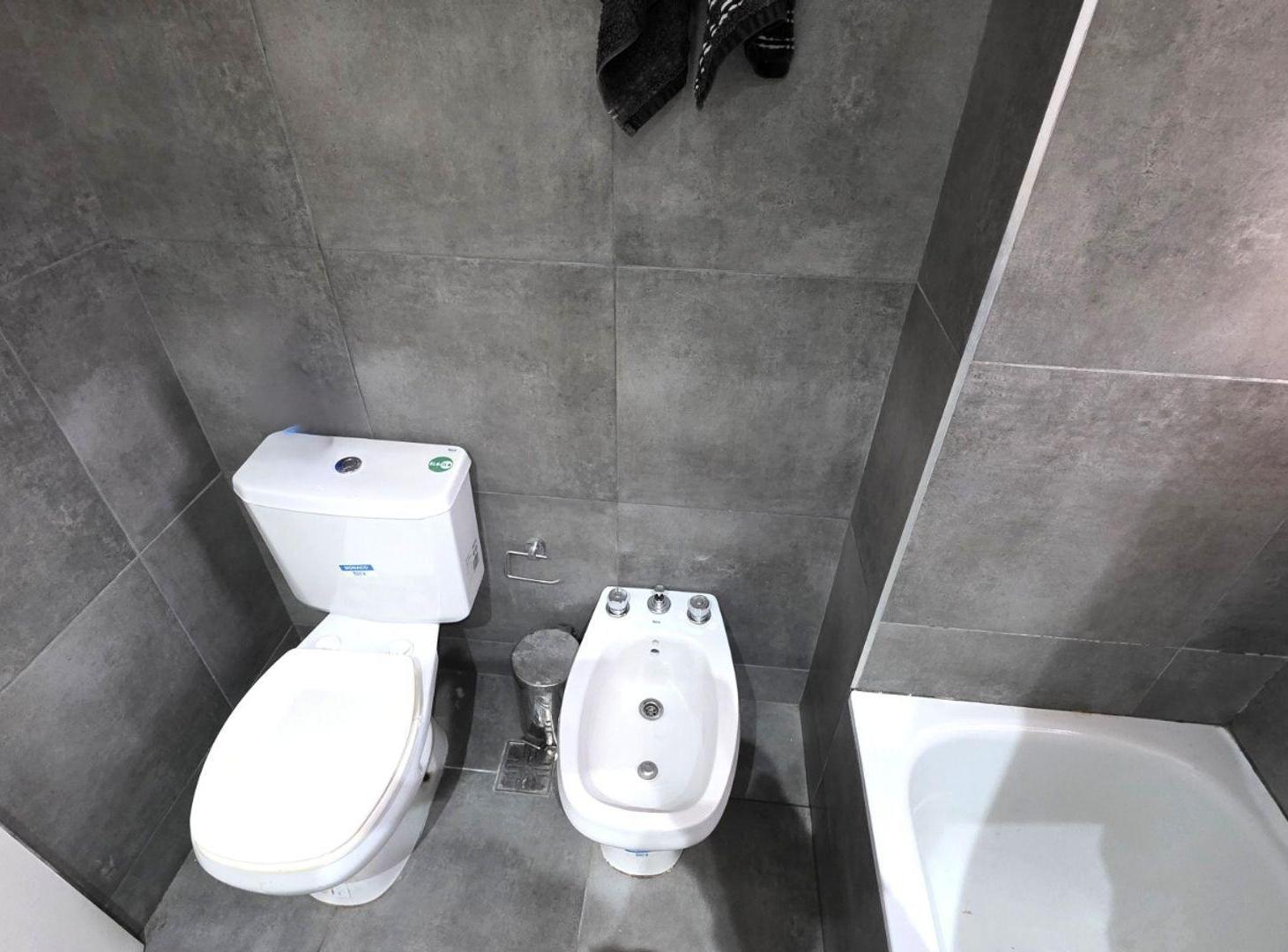 Foto de VENTA DEPTO. 2 AMB C/ COCHERA - ITUZAINGO SUR, imagen 5