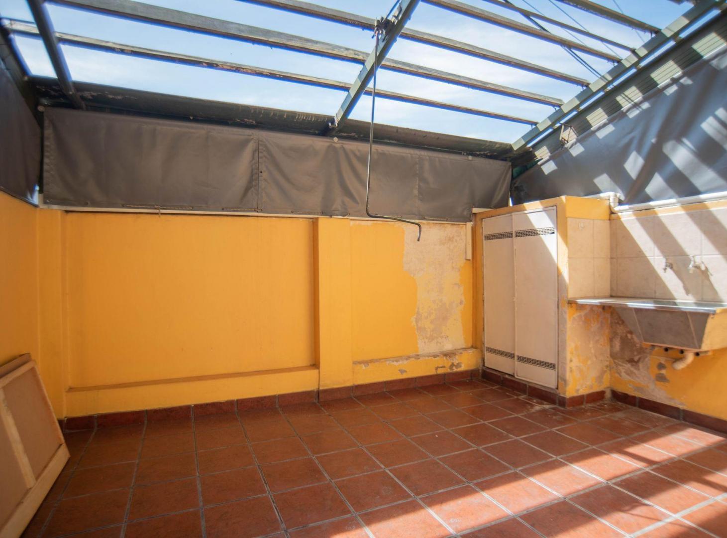 Foto de VENTA PH 2 AMBIENTES CON PATIO VILLA SARMIENTO, imagen 5