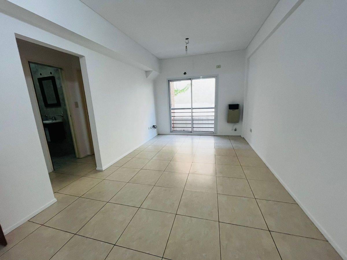 Foto de ALQUILER DPTO 2 AMBS CASTELAR NORTE CON COCHERA, imagen 2