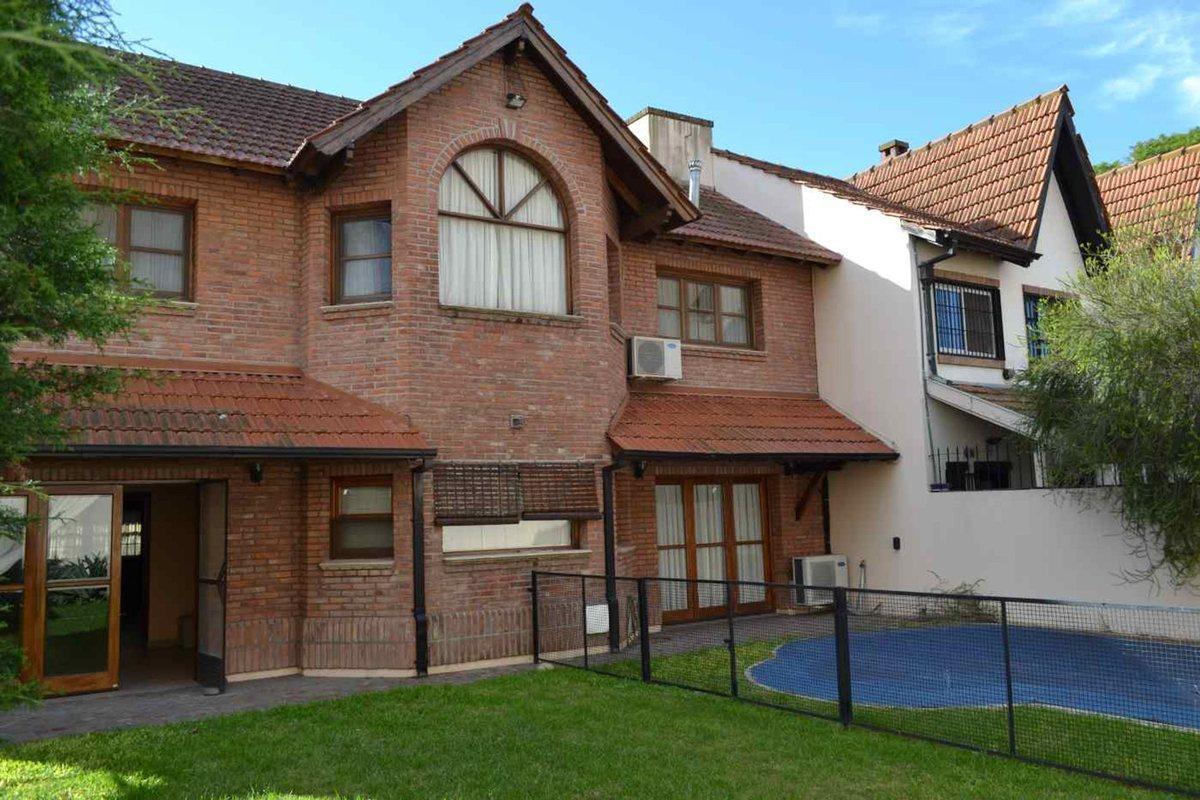 Foto de VENTA CHALET 4 AMB PILETA ITUZANGO NORTE APTA CRE, imagen 4