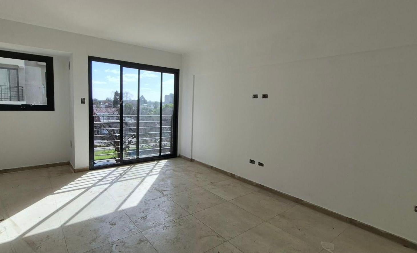 Foto de VENTA DEPARTAMENTO 2 AMBIENTES HAEDO, imagen 2