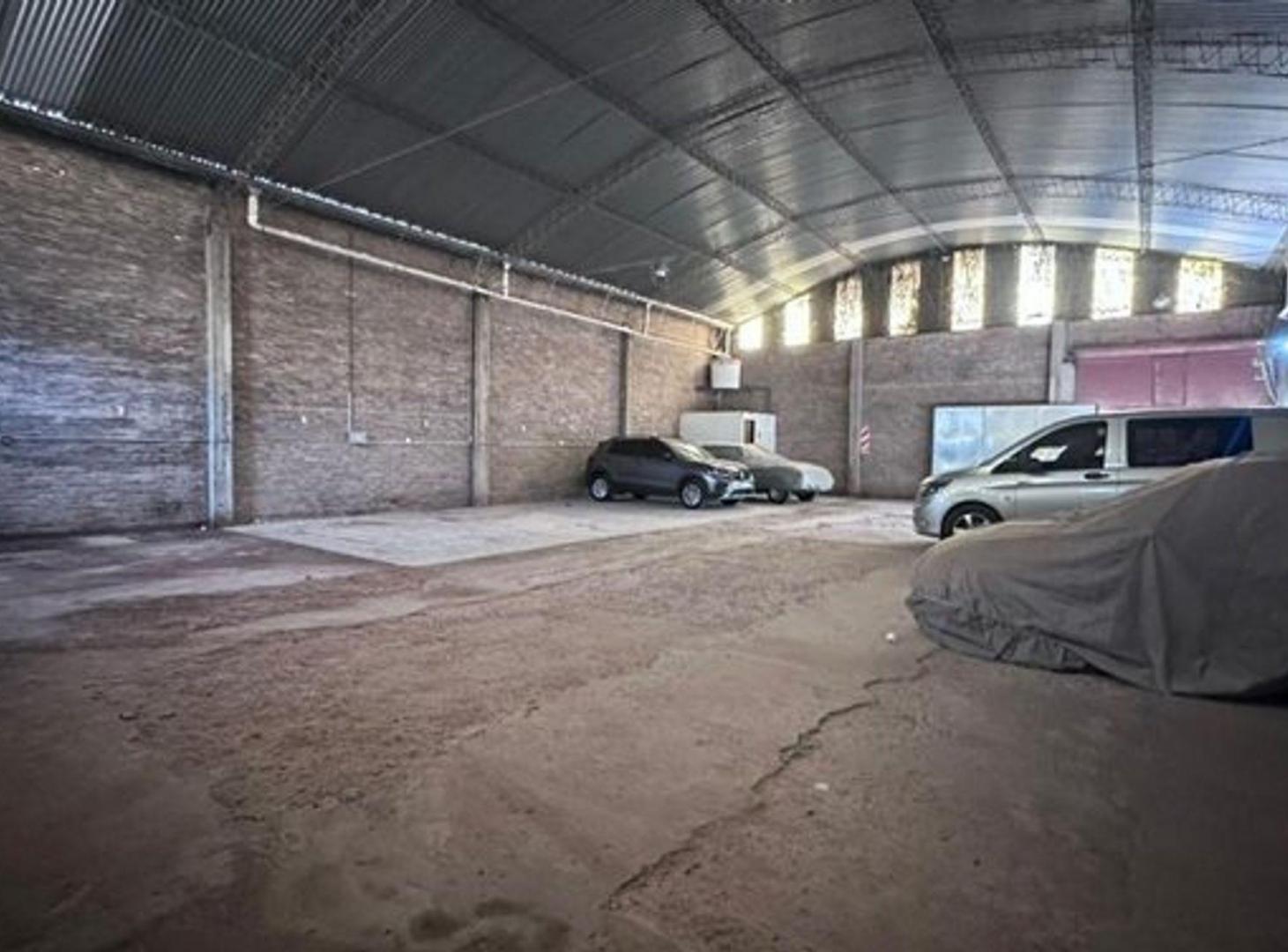 Foto de VENTA GALPÓN/DEPÓSITO CON PARQUE - MARCOS PAZ, imagen 2
