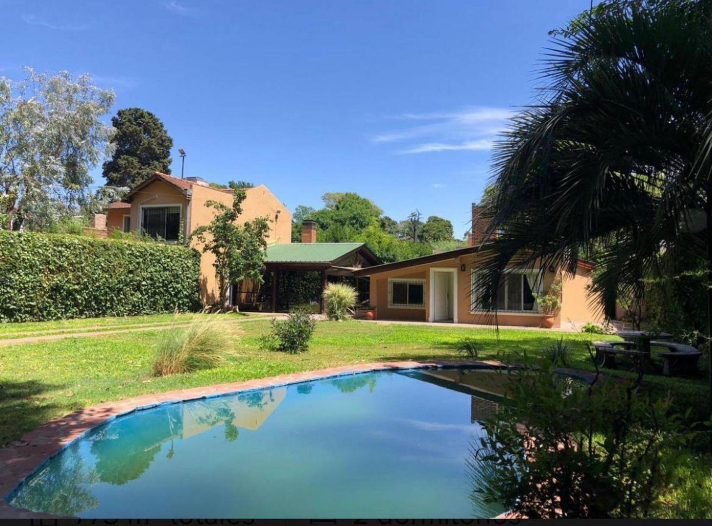 Foto de VENTA CASA 3 AMB CON PARQUE Y PILETA - P. LELOIR, imagen 1