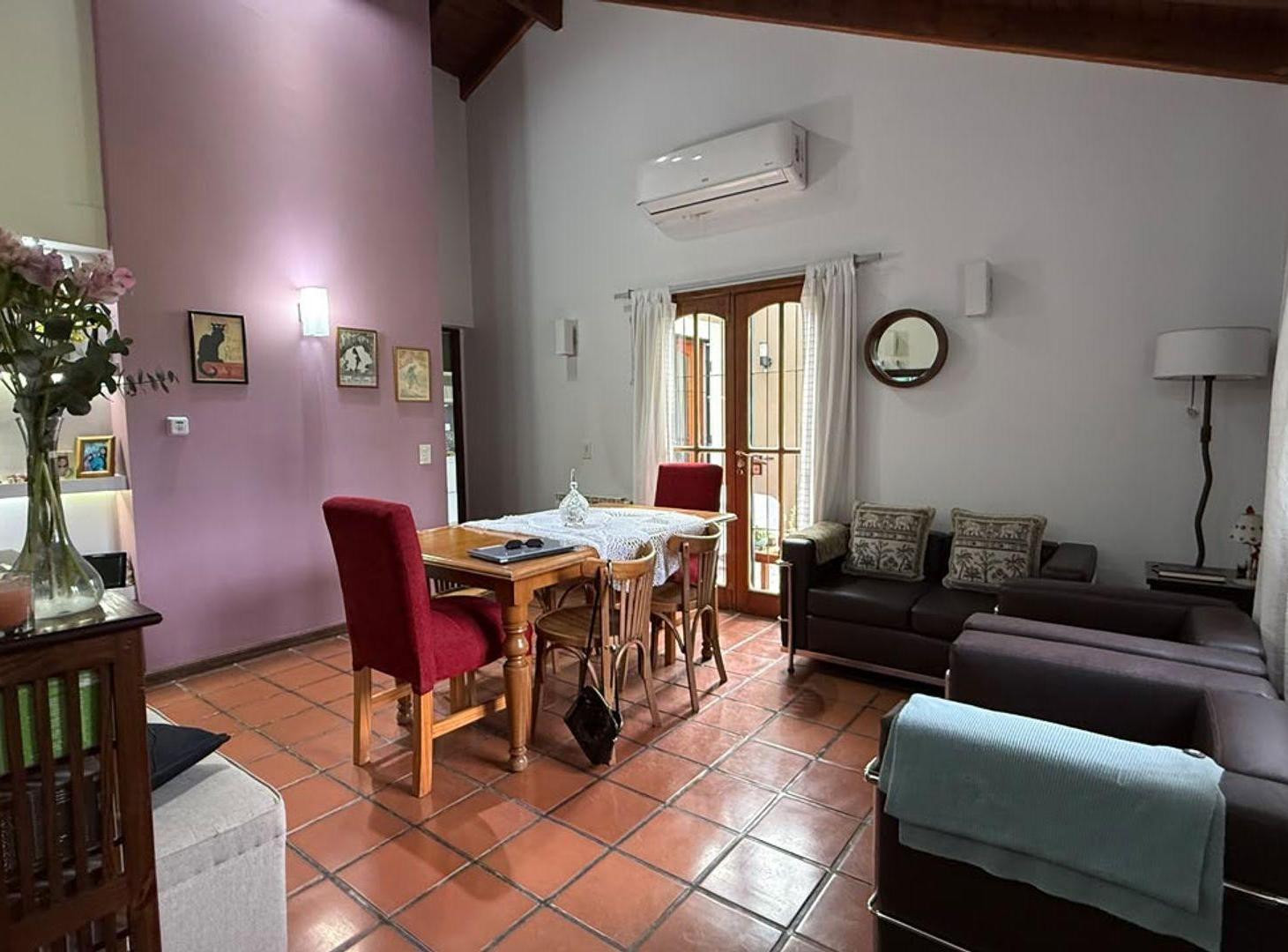 Foto de VENTA CASA 3 AMB. PARQUE Y COCHERA - ITUZAINGO, imagen 2
