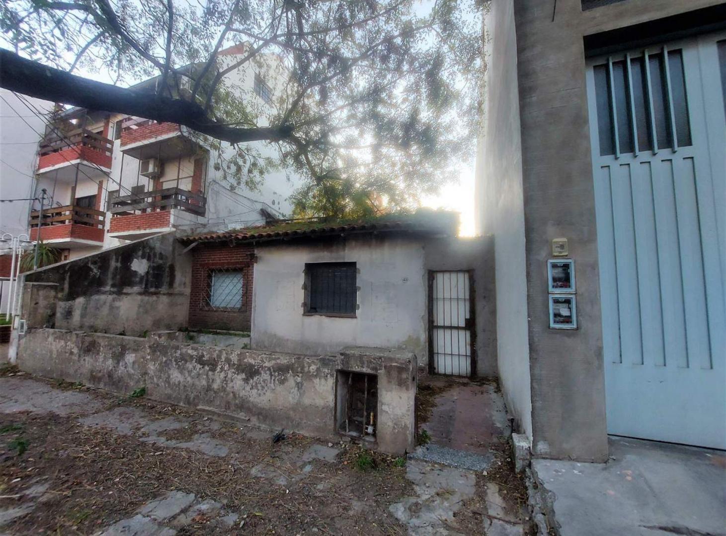 Foto de VENTA 2 CASAS 5 AMBIENTES RAMOS MEJIA REFACCIONAR, imagen 1
