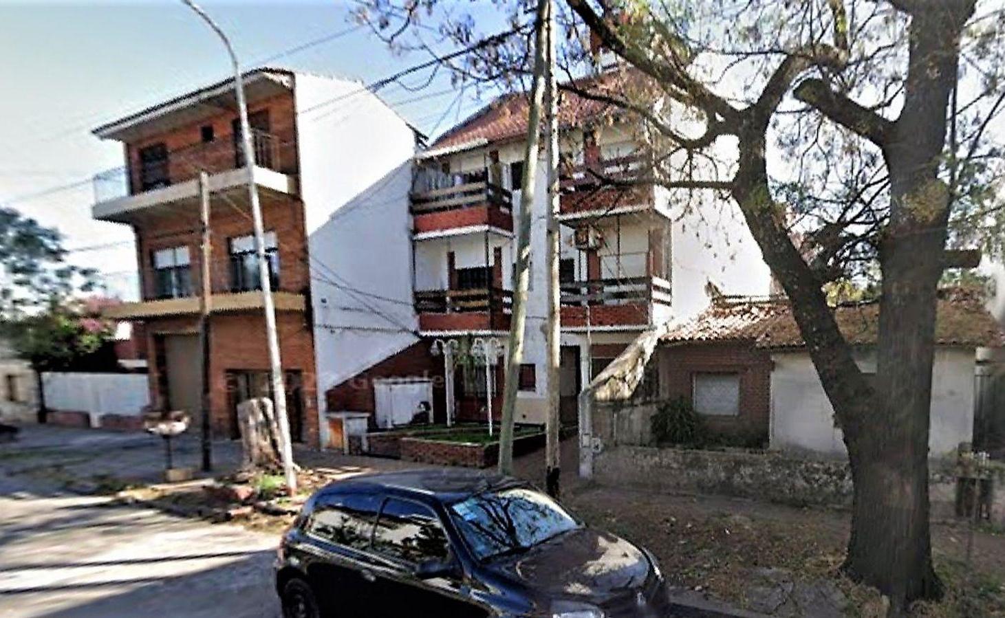 Foto de VENTA 2 CASAS 5 AMBIENTES RAMOS MEJIA REFACCIONAR, imagen 2