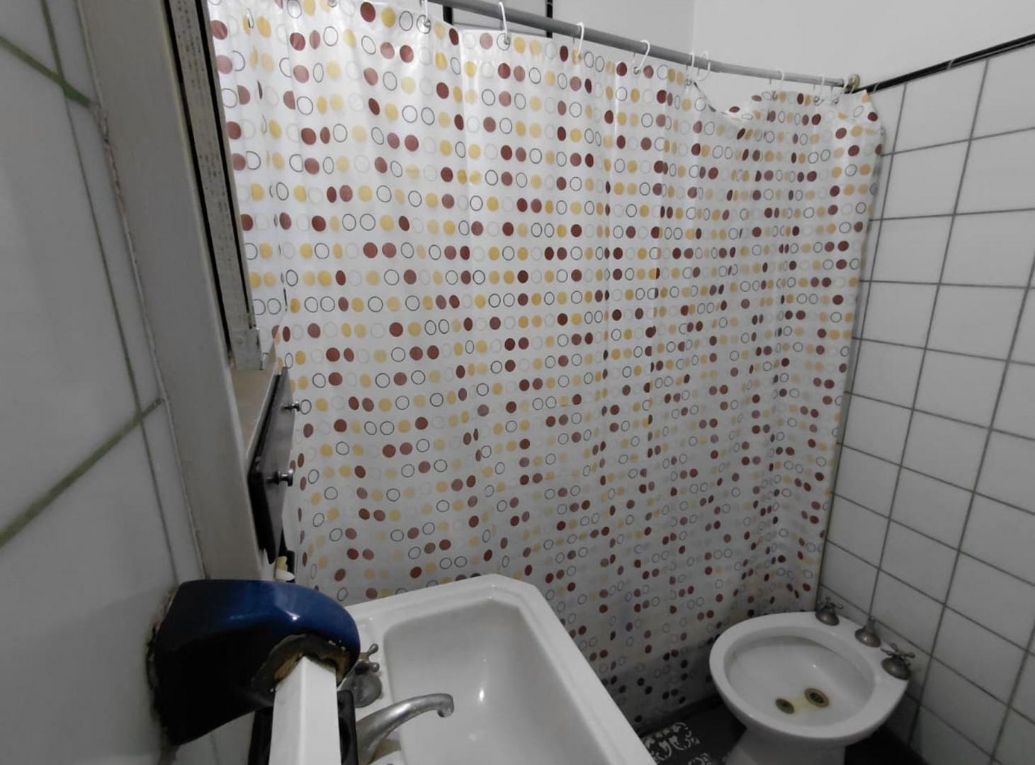 Foto de VENTA PH AL FRENTE 3 AMBIENTES MORON Y TERRAZA, imagen 4