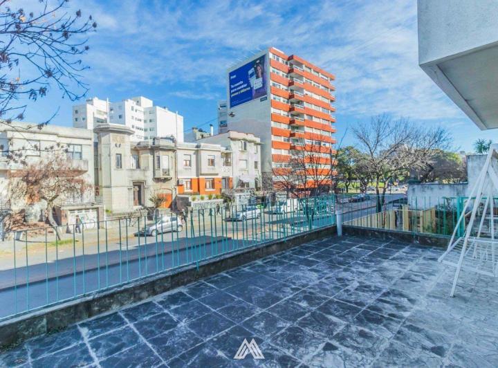 VENTA CASA IDEAL EMPRESA o INVERSION en Pocitos. 3