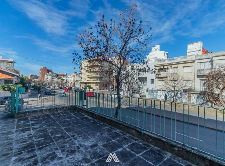 VENTA CASA IDEAL EMPRESA o INVERSION en Pocitos. 1
