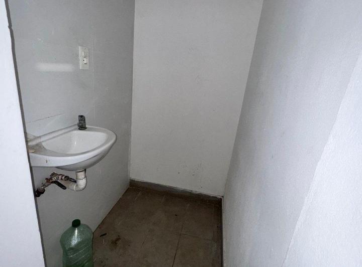 Alquiler Local Comercial Cuidad Vieja 3