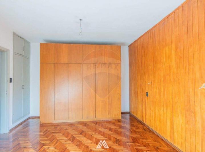 ALQUILA CASA BUCEO 2DORM Y COCHERA 3