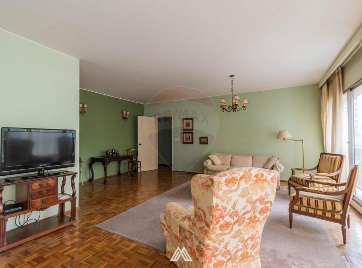 VENTA APARTAMENTO POCITOS 3 DORM 3 BAÑOS,GGE Y BOX 1