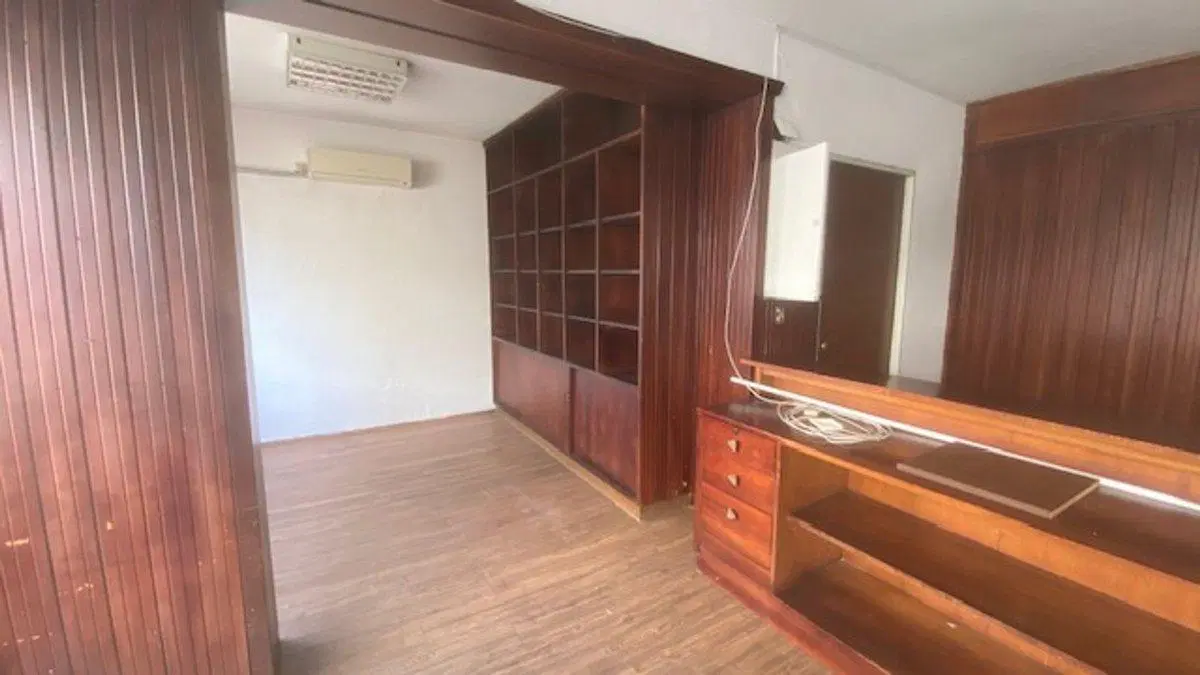 VENTA OFICINA CIUDAD VIEJA 2