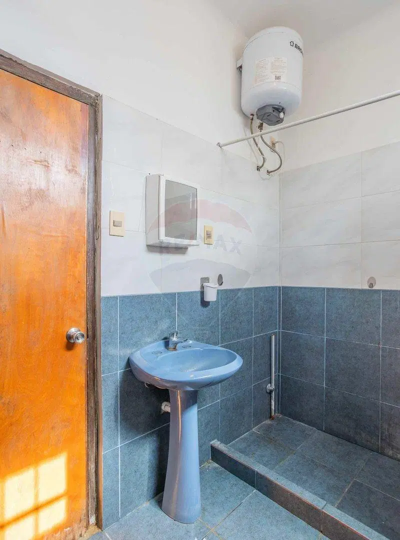 VENTA PARQUE BATLLE - CASA CON 3 APTOS RENTADOS 5