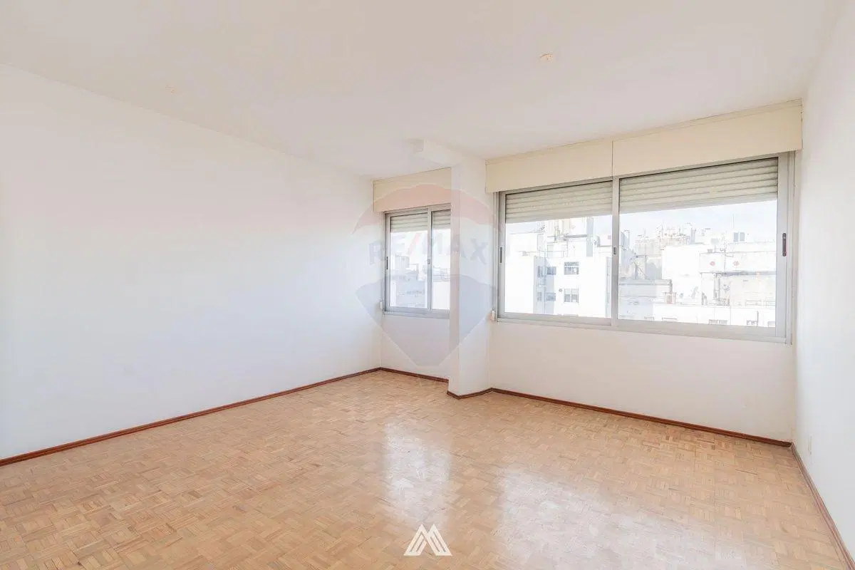 SE ALQUILA APARTAMENTO 2 DORMITORIOS EN EL CENTRO 2