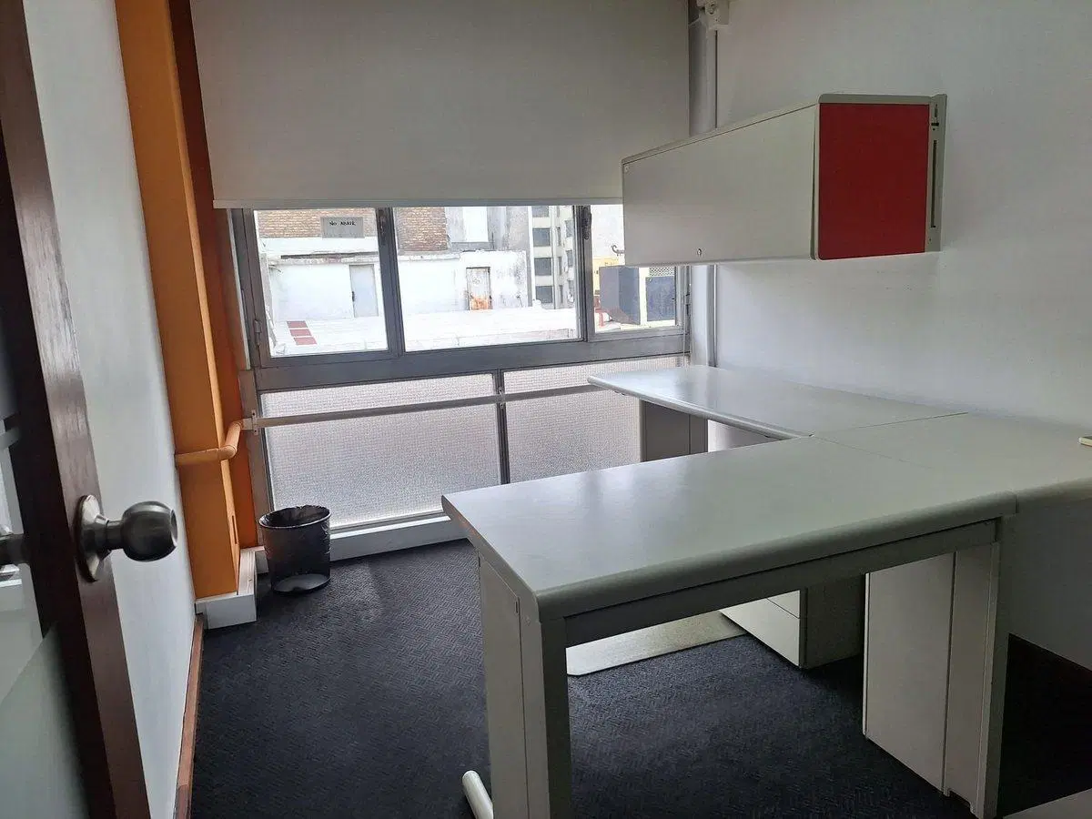 ALQUILER DE OFICINA EQUIPADA EN EDIFICIO CITIBANK 2
