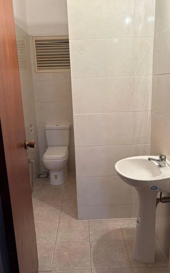 VENTA OFICINA CIUDAD VIEJA CON GARAGE 1