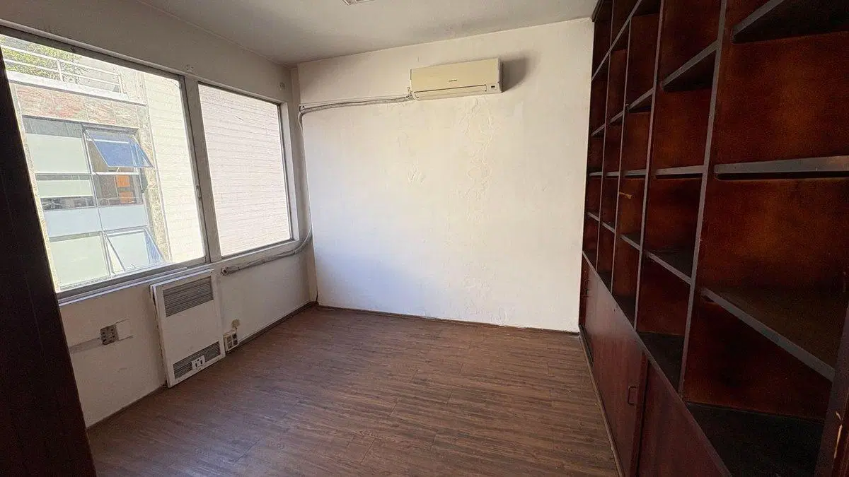 ALQUILO OFICINA CIUDAD VIEJA CON GARAGE 2