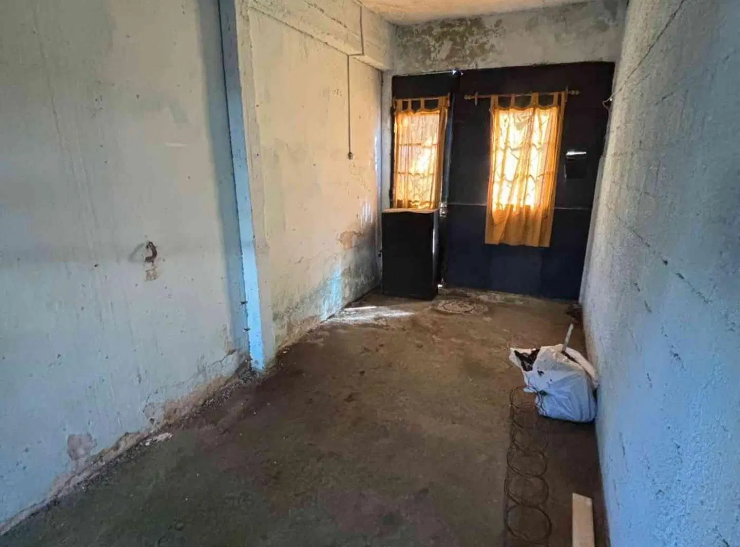 VENTA DE DEPÓSITO Y APARTAMENTO 1 DORMITORIO PANDO 3