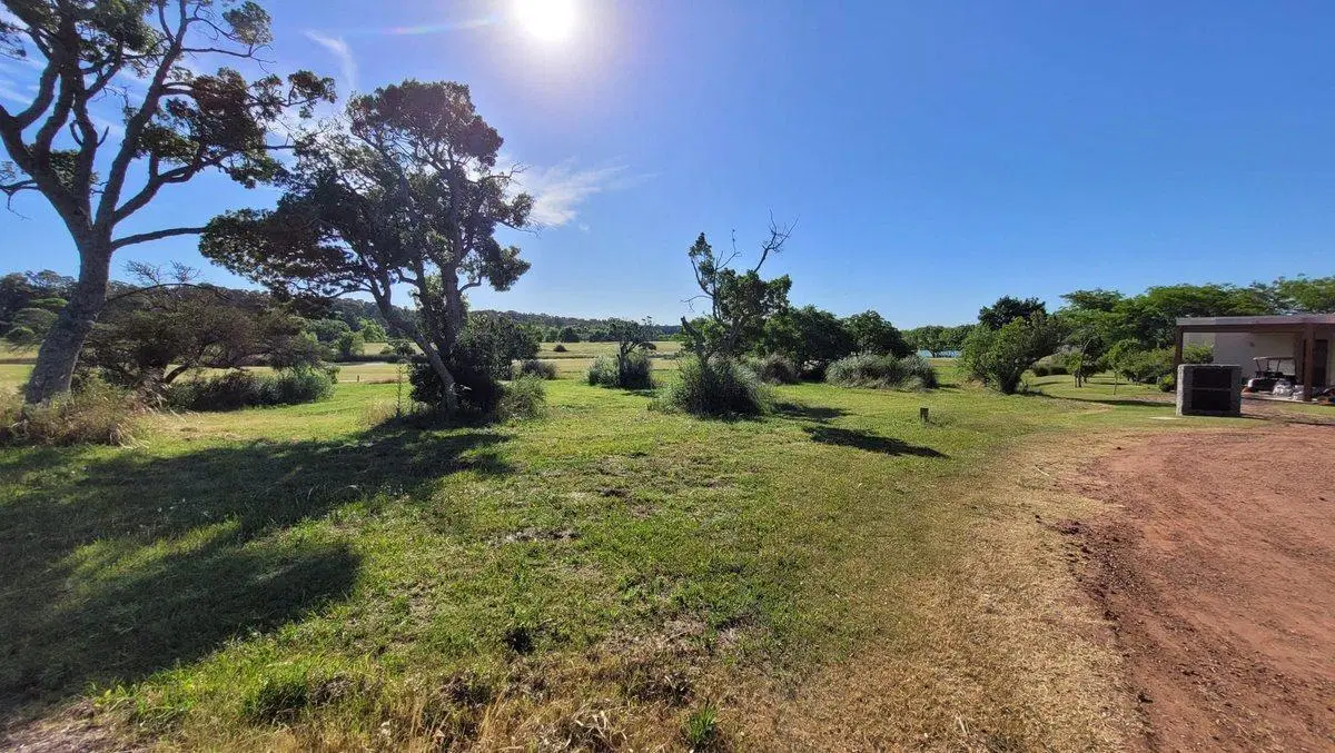 Venta terreno Carmelo Golf excelente orientación 3