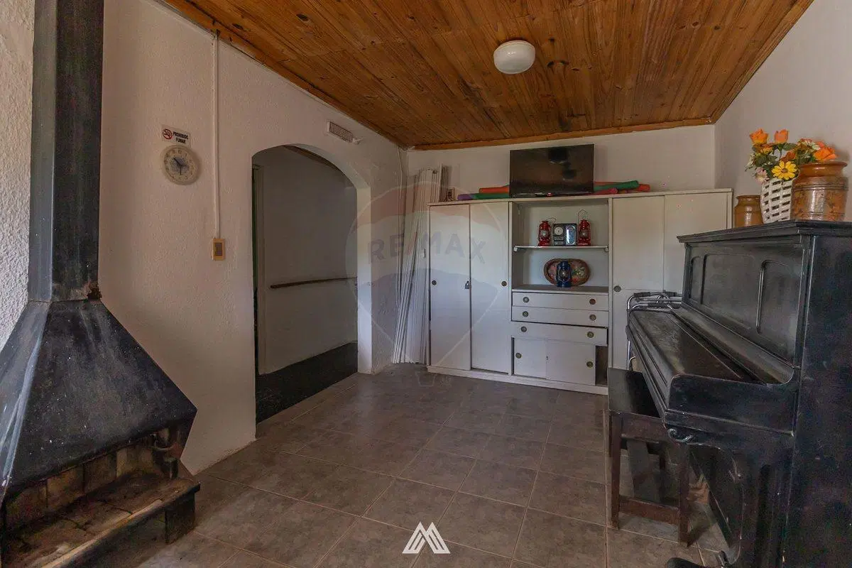 VENDO RESIDENCIAL ADULTO MAYOR  AV. INSTRUCCIONES 2