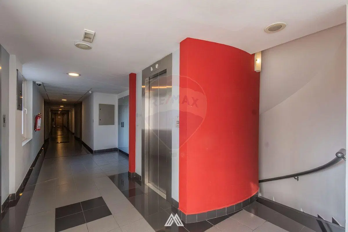 Alquiler oficina amueblada en World Trade Center 5