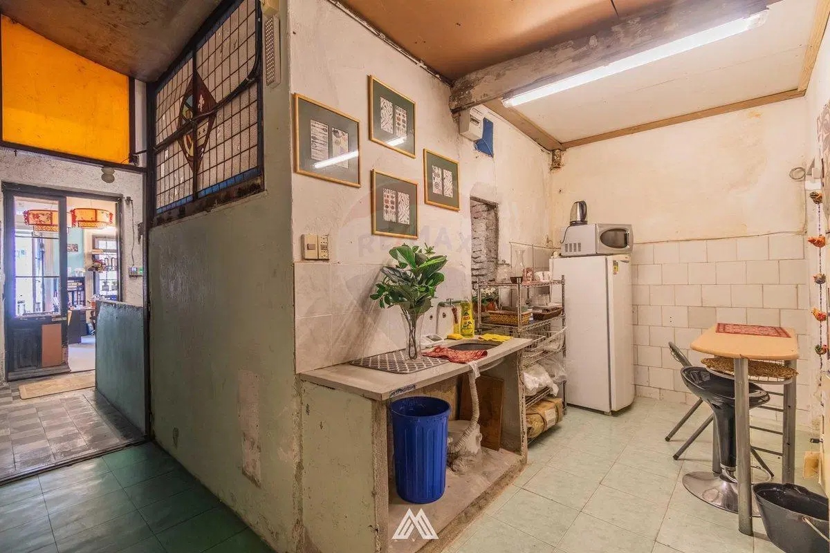 VENDO CASA A RECICLAR CIUDAD VIEJA PADRON UNICO 4