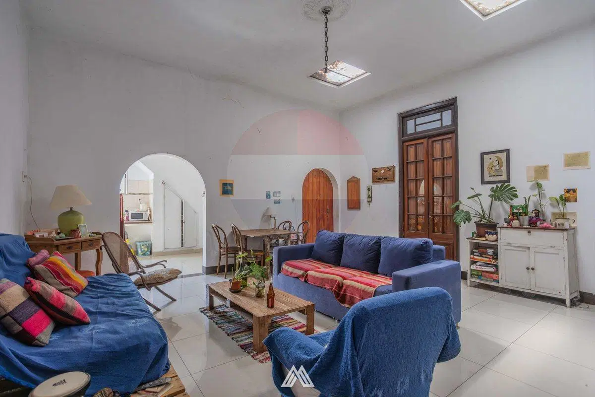 Venta de 3 Locales más Casa de Altos en Aguada 2