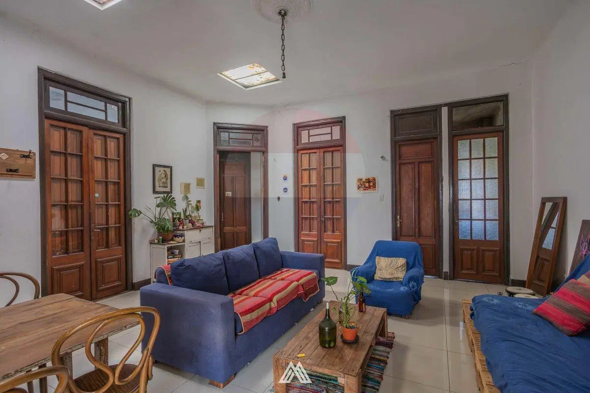 Venta Casa de Altos más 3 Locales y Garaje, Aguada 2