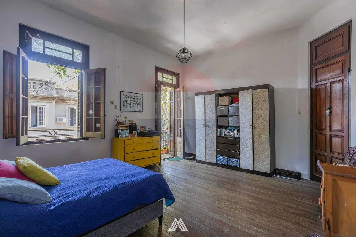 Venta Casa de Altos más 3 Locales y Garaje, Aguada 1