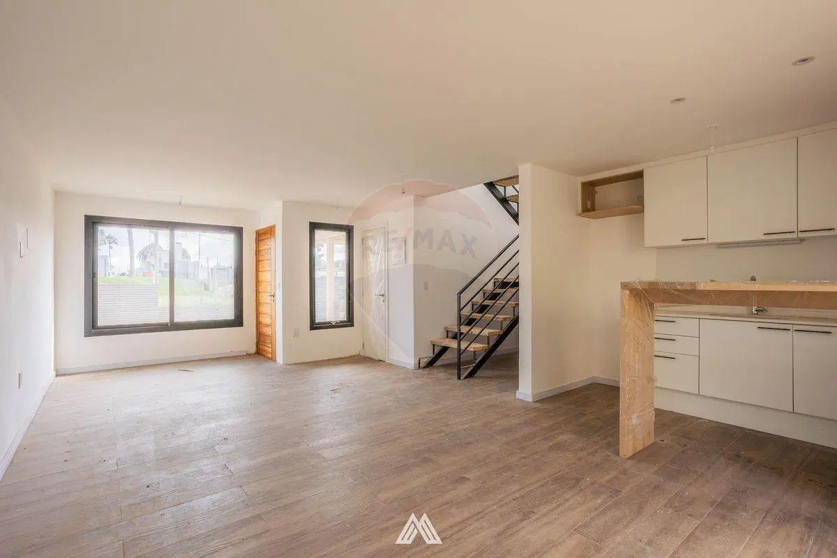 Venta casa a Estrenar 3 dormitorios 2 baños 5