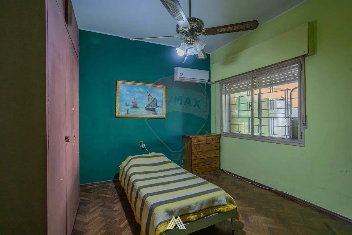 VENTA CASA 3 DORM, 1 B, JARDIN, GALPON, COCHERAS 5