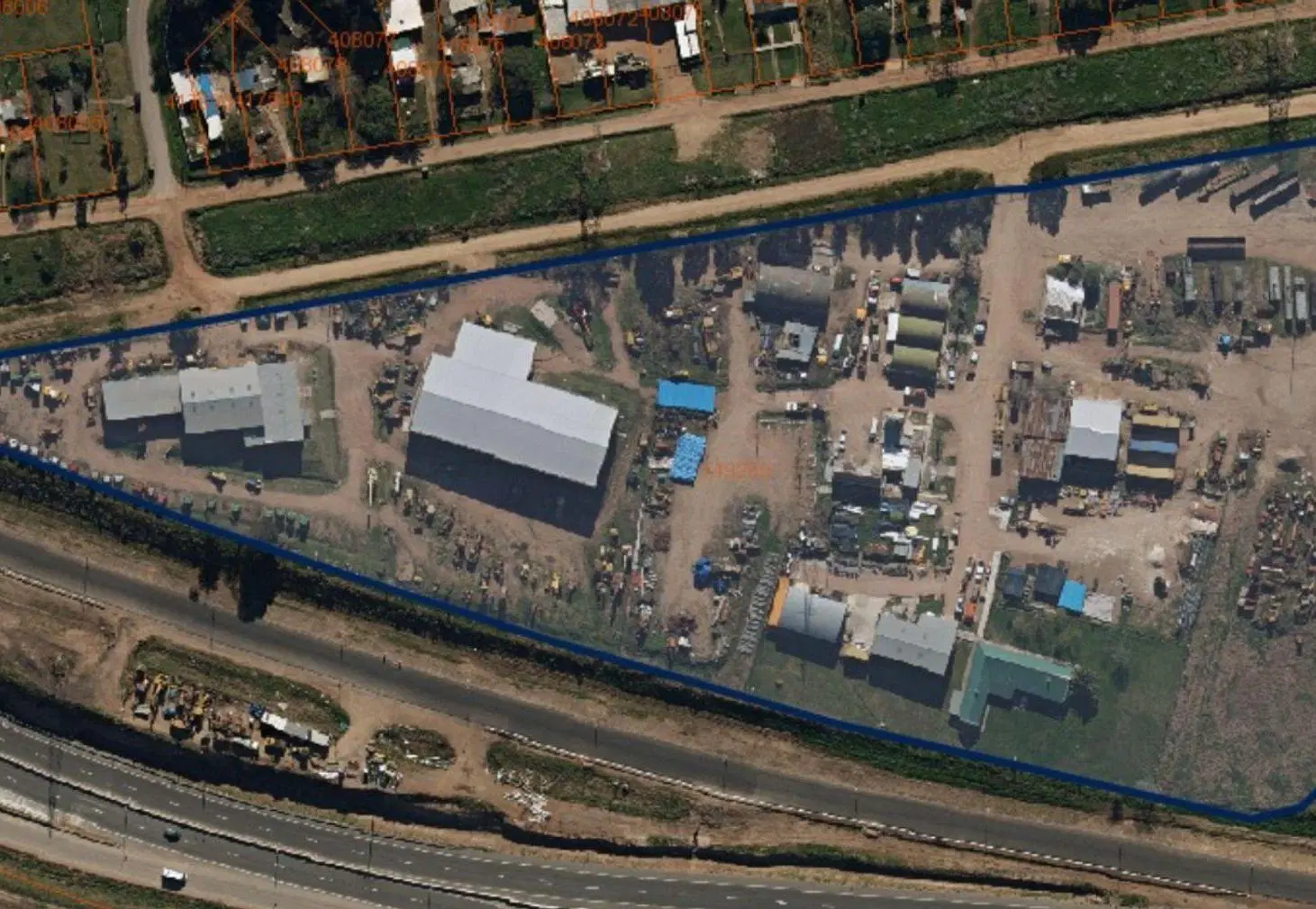VENTA DE GRAN PREDIO CON DEPÓSITOS-OFICINAS RUTA 1 4