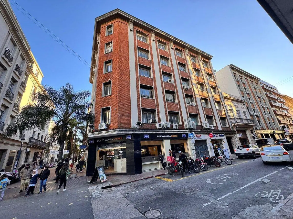 OFICINA O CONSULTORIO CON PORTERIA PRESENCIAL 2