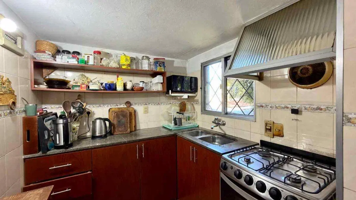 VENTA CASA 4 DORMITORIOS CON JARDIN BELLA VISTA 5