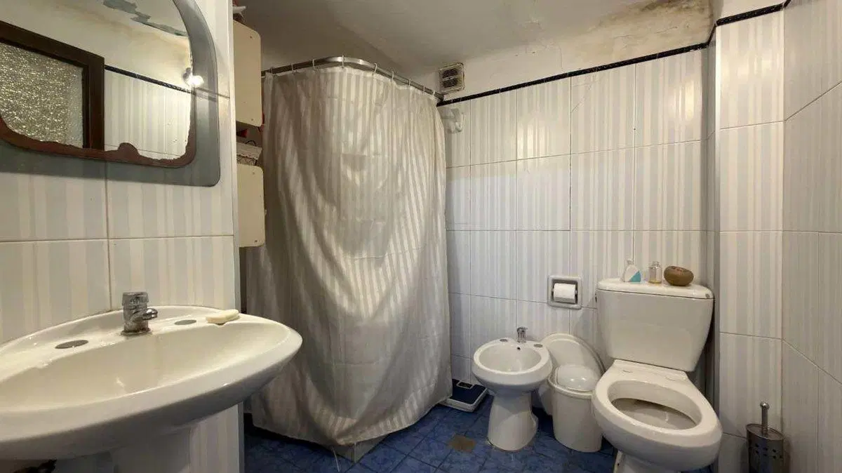 VENTA CASA 4 DORMITORIOS CON JARDIN BELLA VISTA 2