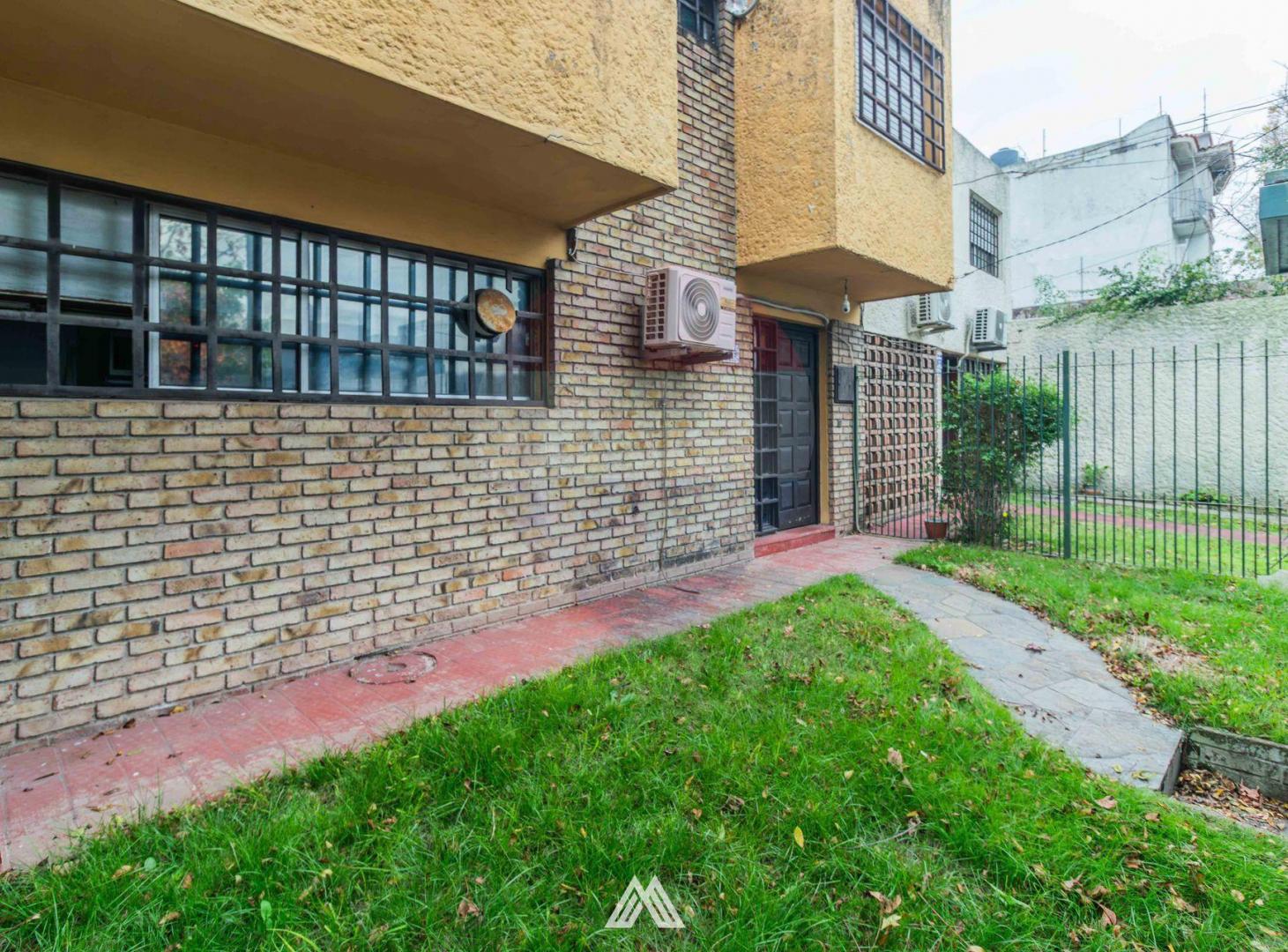 Venta casa PH Duplex en Buceo con gge