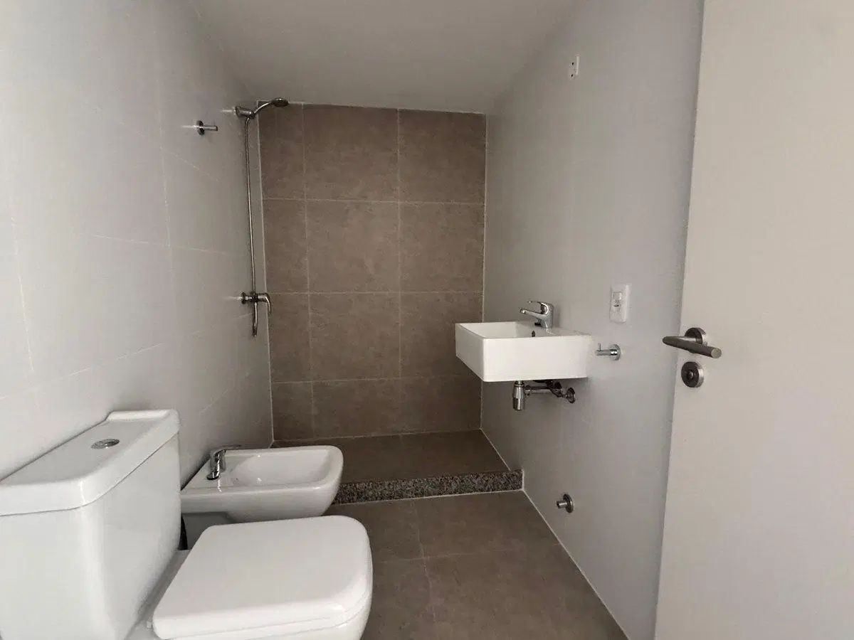 Venta Parque Batlle 1 dormitorio planta baja 3