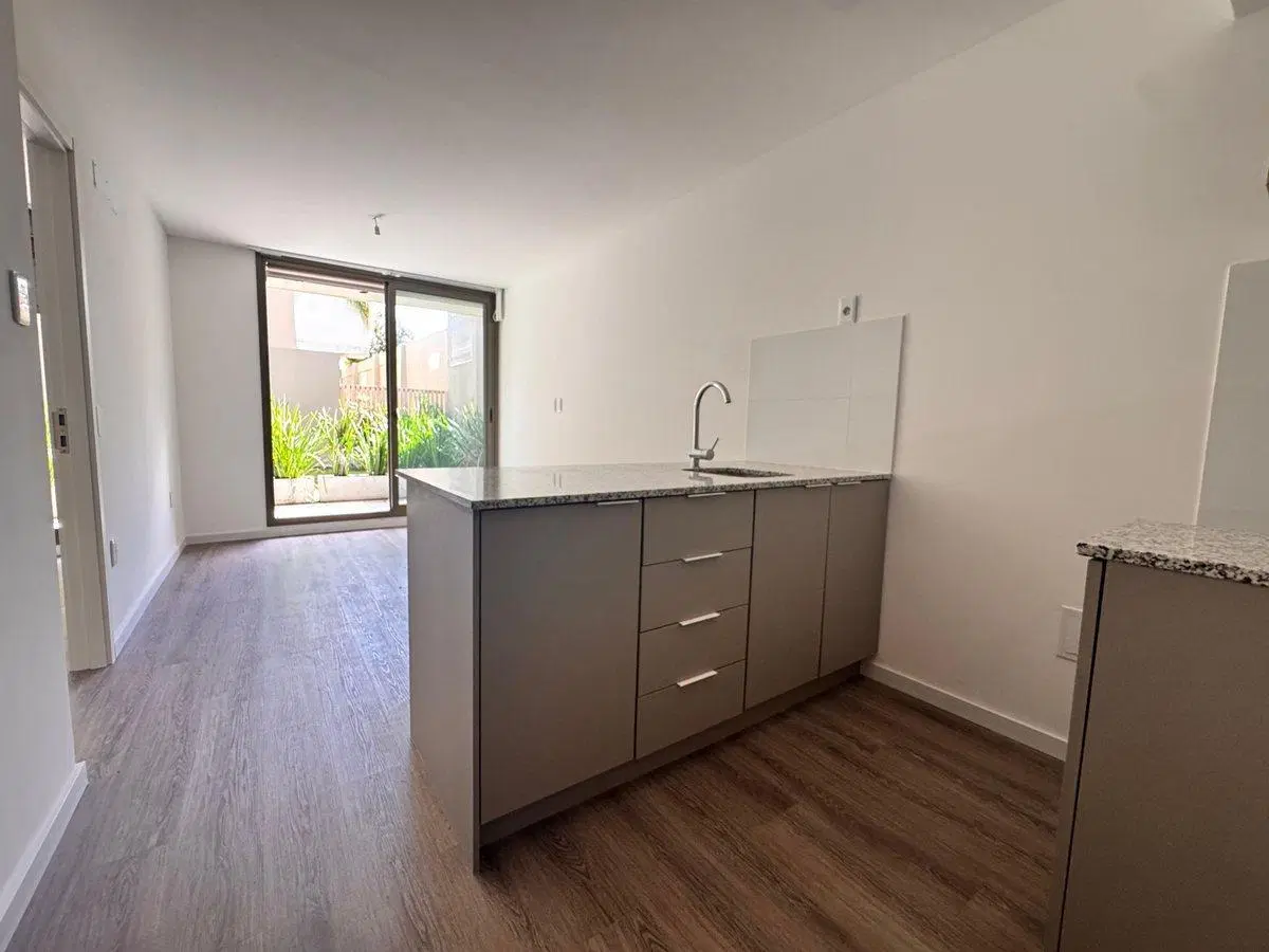 Venta Parque Batlle 1 dormitorio planta baja 2