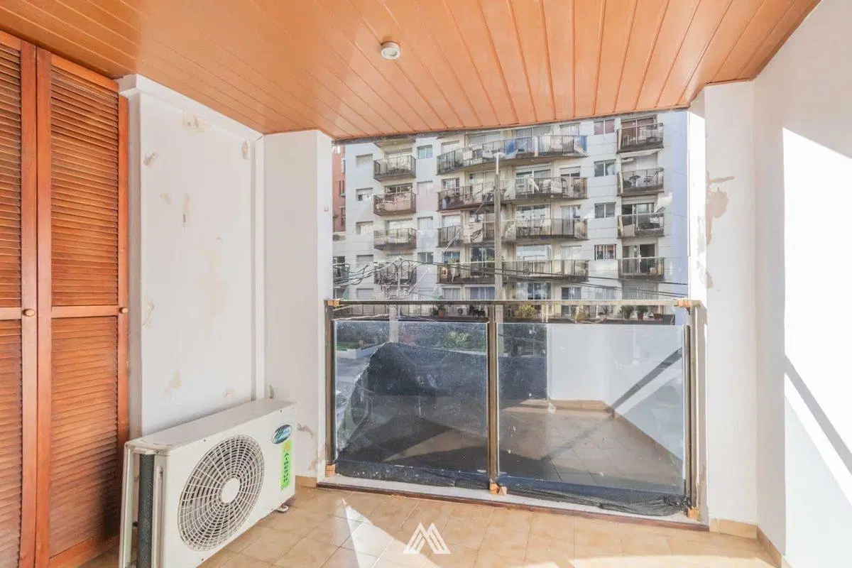 VENTA PUNTA CARRETAS 1er PISO CON PATIO 3