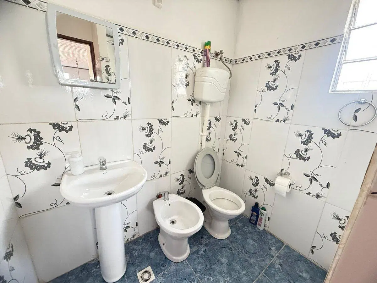 VENTA CON RENTA DOS CASAS EN EL MISMO PADRON MINAS 1