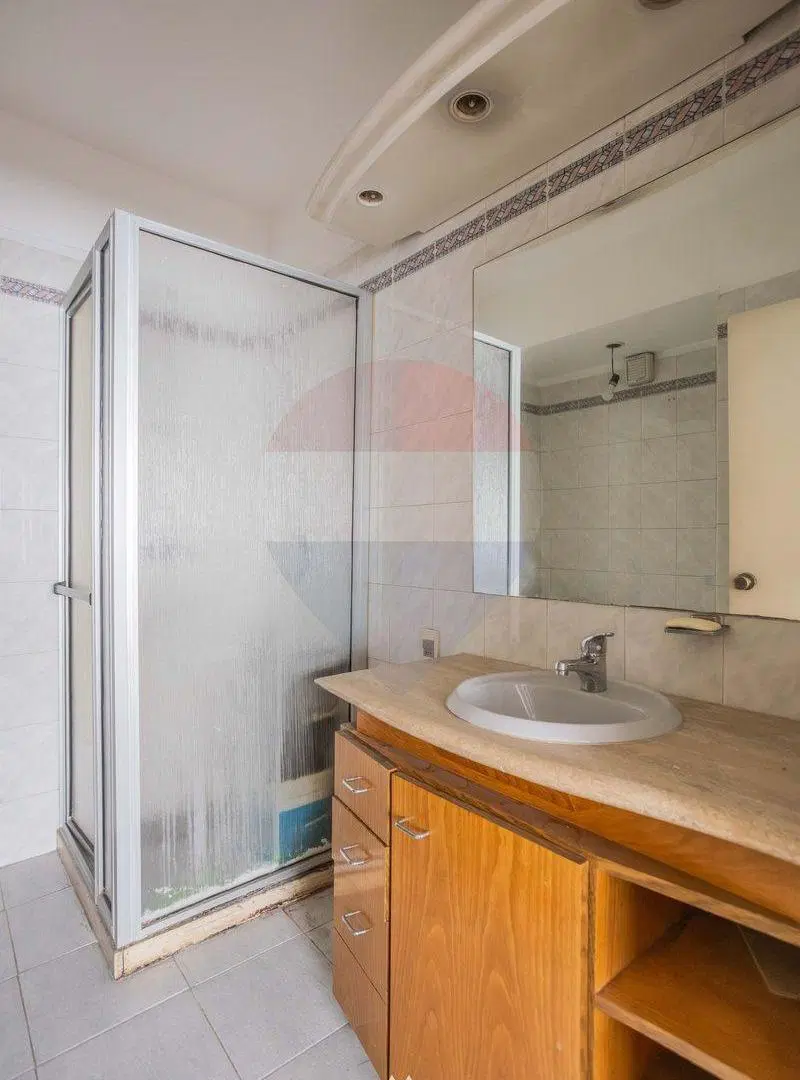 VENTA OFICINA CIUDAD VIEJA 5