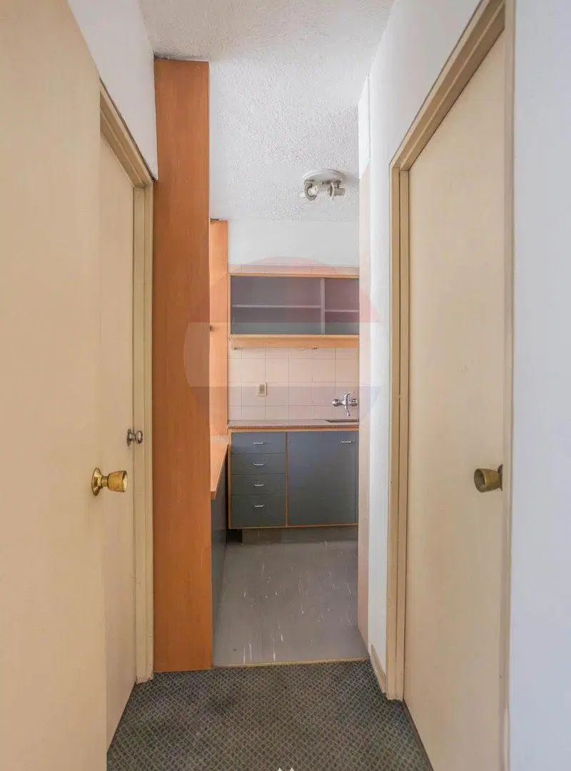 VENTA OFICINA CIUDAD VIEJA 3