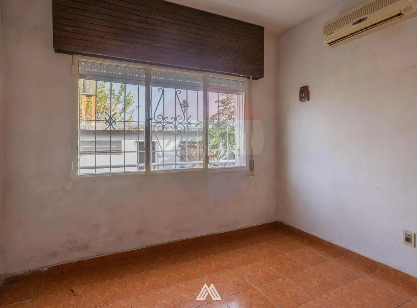 Venta 2 casas mismo padron flor de Maroñas cochera 5