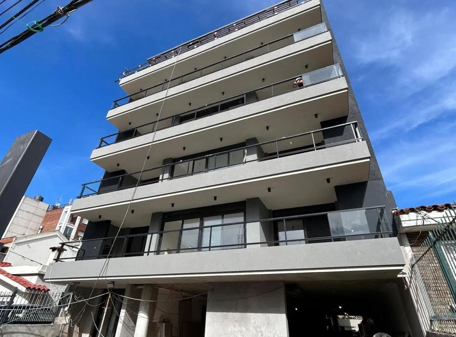 VENDO APARTAMENTO 2 DORMITORIOS MALVIN PARRILLERO 2